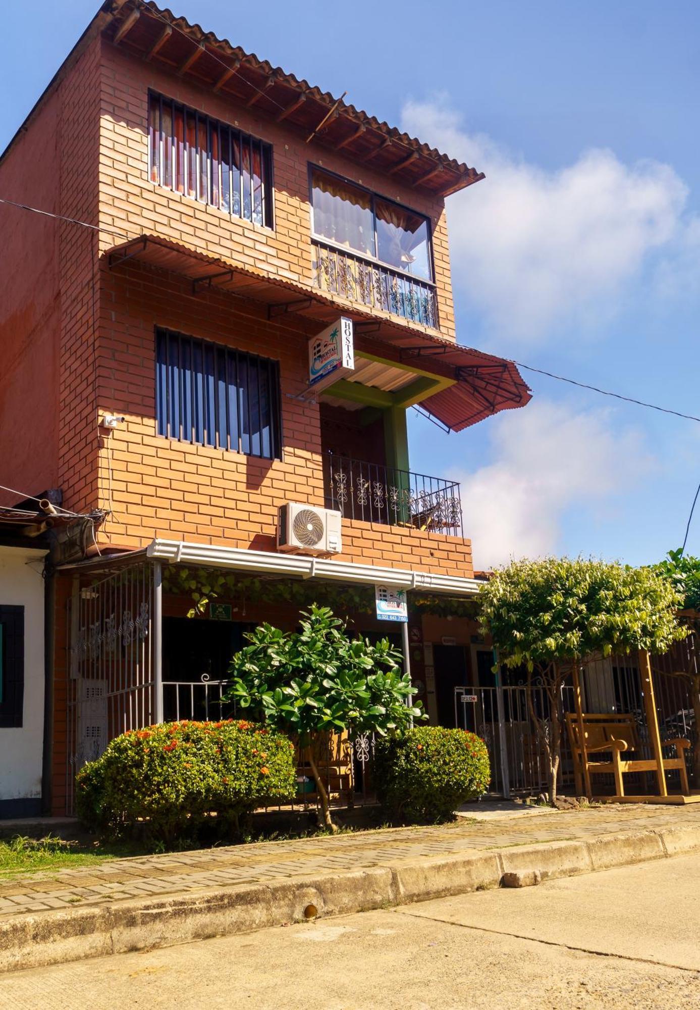 Mi Pueblo Natal Aptos Y Habitaciones Necoclí Exterior photo